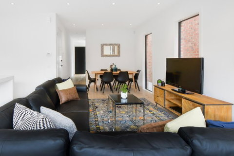 Boutique Stays-Murrumbeena Place 1 - Accommodation Brisbane 2