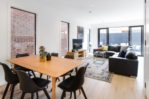 Boutique Stays-Murrumbeena Place 1 - Accommodation Brisbane 1