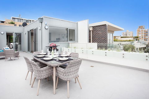 BREAM PENTHOUSE (672I) - Accommodation Brisbane 2