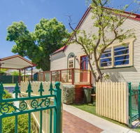 Bright 3-bedroom apartment - Central Armidale - Accommodation Brisbane