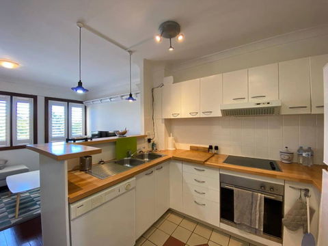 Brisbane City Apartment Atop Victoria Park - Accommodation Brisbane 3