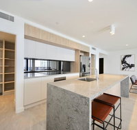 Broadbeach New Luxury Vue 17 Beach Views - Accommodation Brisbane