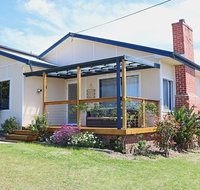 Bungo Beach house - Pet Friendly home - Accommodation Brisbane