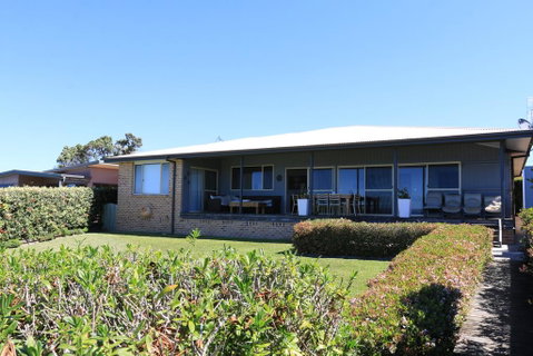 Bunkys By The Sea Holiday House - Accommodation Brisbane 3