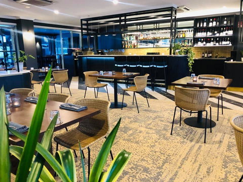 Burnett Riverside Hotel - Accommodation Brisbane 1