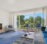 Bushwalk To The Beach From A Tranquil Apartment - Accommodation Brisbane