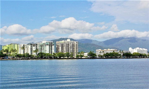 Cairns Aquarius - Accommodation Brisbane 0