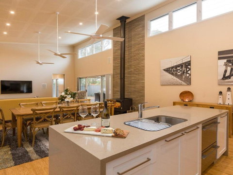 Callala Breeze - Access To Indoor Community Pool - Accommodation Brisbane 0