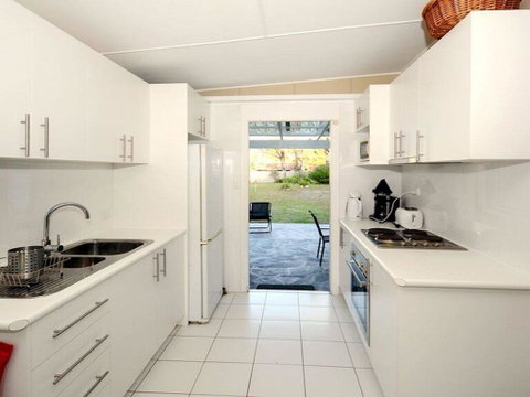 Callala Sun - Modern And Functional - Accommodation Brisbane 2