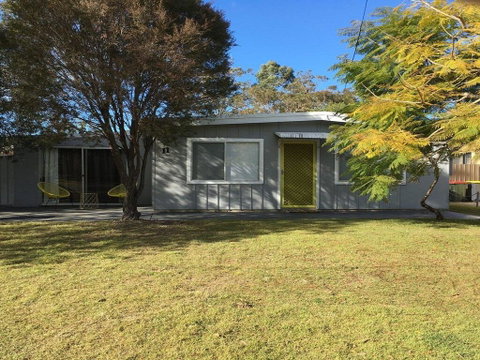 Callala Sun - Modern And Functional - Accommodation Brisbane 0