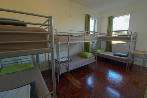 Cambridge Lodge - Accommodation Brisbane 3