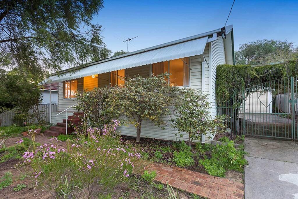 Anketell WA Accommodation Brisbane