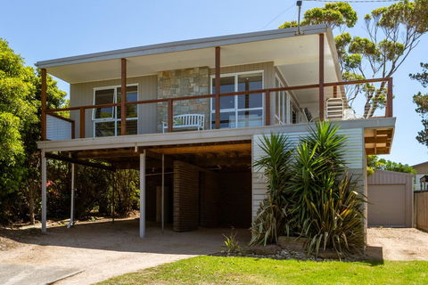 Cape Views - Accommodation Brisbane 0