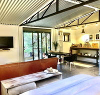 Capri Beach - Couples Retreat - Accommodation Brisbane