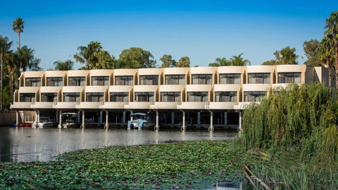 Capri Waters Country Club - Accommodation Brisbane 0