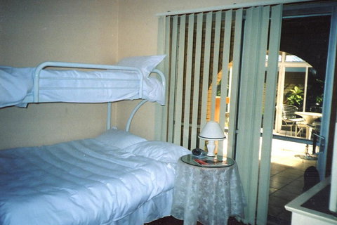 Caprilodge - Accommodation Brisbane 3