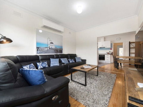 Captains Cottage - Accommodation Brisbane 0