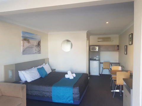 Caravilla Motor Inn - Accommodation Brisbane 2