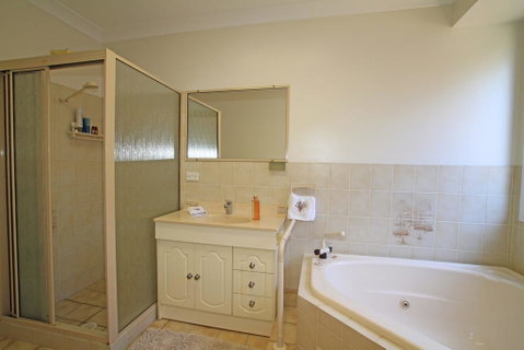 Carefree On Cormorant - Accommodation Brisbane 3