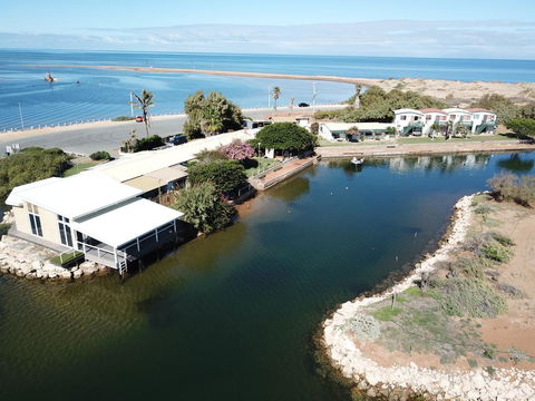 Carnarvon Retreat - Accommodation Brisbane 1