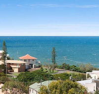 Carolyn's Beach House - Accommodation Brisbane