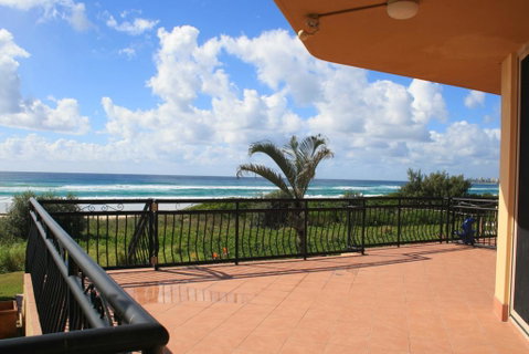 CASA DEL REY, UNIT 1 - Accommodation Brisbane 0