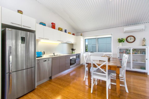 CASUARINA BEACH SHACKS 10 - Accommodation Brisbane 2