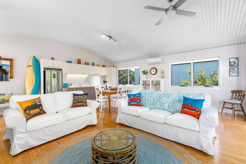 CASUARINA BEACH SHACKS 10 - Accommodation Brisbane 0