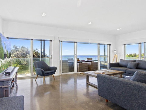 Catalina - Brand New House - Accommodation Brisbane 2