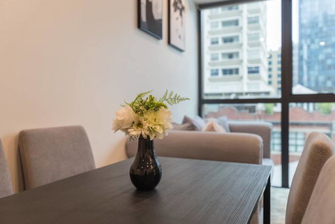 CBD Modern Classic 1 Bedroom Apt@La Trobe Tower - Accommodation Brisbane 3