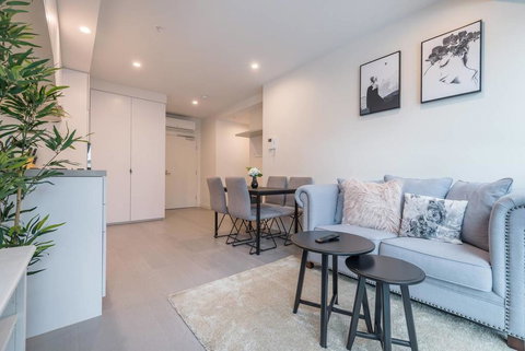 CBD Modern Classic 1 Bedroom Apt@La Trobe Tower - Accommodation Brisbane 0