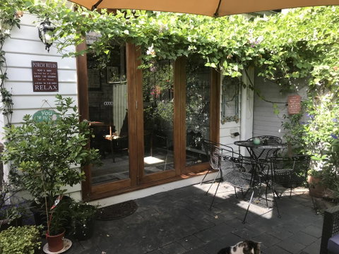 Cecil Lane Stay - Accommodation Brisbane 0