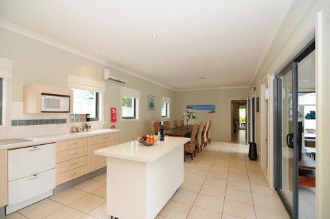 Ceespray On Owen - Accommodation Brisbane 3