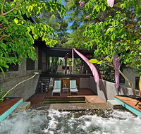 CELADON Holiday House