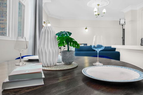 Central Apartment With Spacious Living And Dining - Accommodation Brisbane 1