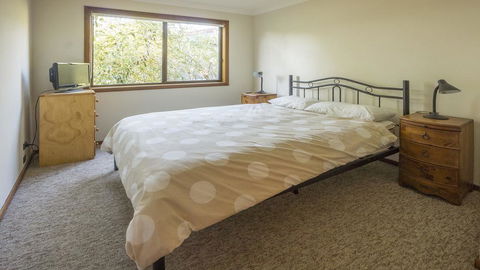 Centre Street 10 Lake Tabourie - Accommodation Brisbane 2