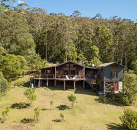 Chalet Beaumont - alluring appeal  stunning views - Accommodation Brisbane