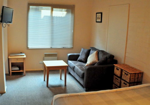 Champagne - Accommodation Brisbane 2