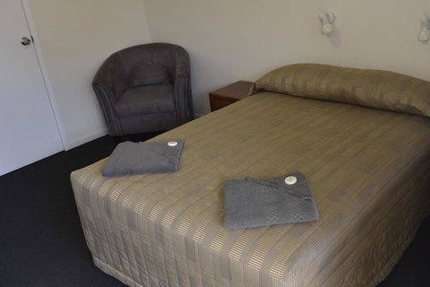 Charleville Waltzing Matilda Motor Inn - Accommodation Brisbane 3