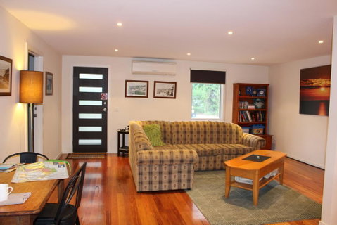 Chill Apartment - Accommodation Brisbane 3