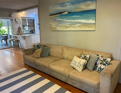 CHILL-OUT BEACH HOUSE @ FORSTER - Accommodation Brisbane 2