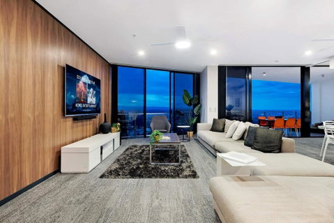 Circle On Cavill Subpenthouse - Accommodation Brisbane 1
