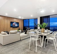 Circle On Cavill Subpenthouse