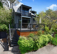 Cloudsong Chalet 1 - Close to the village centre - Accommodation Brisbane