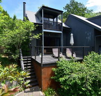 Cloudsong Chalet 3 - Close to the village centre - Accommodation Brisbane