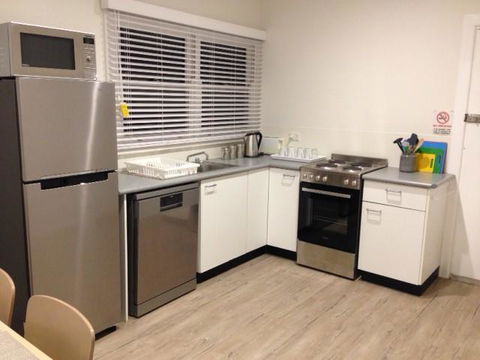 Colonial Lodge Motor Inn - Accommodation Brisbane 1