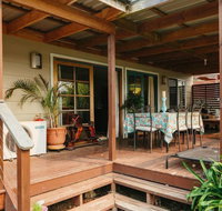 Comfortable Outdoor Entertaining Lake Walks - Accommodation Brisbane