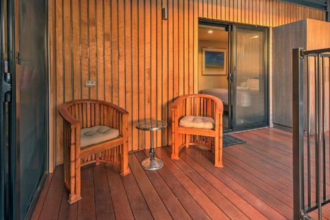Containment Accommodation - Accommodation Brisbane 2
