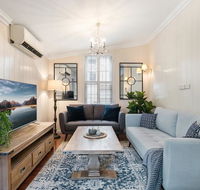 Contemporary Cottage in Perfect Lifestyle Address - Accommodation Brisbane
