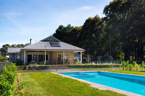 Cooinda - Accommodation Brisbane 0